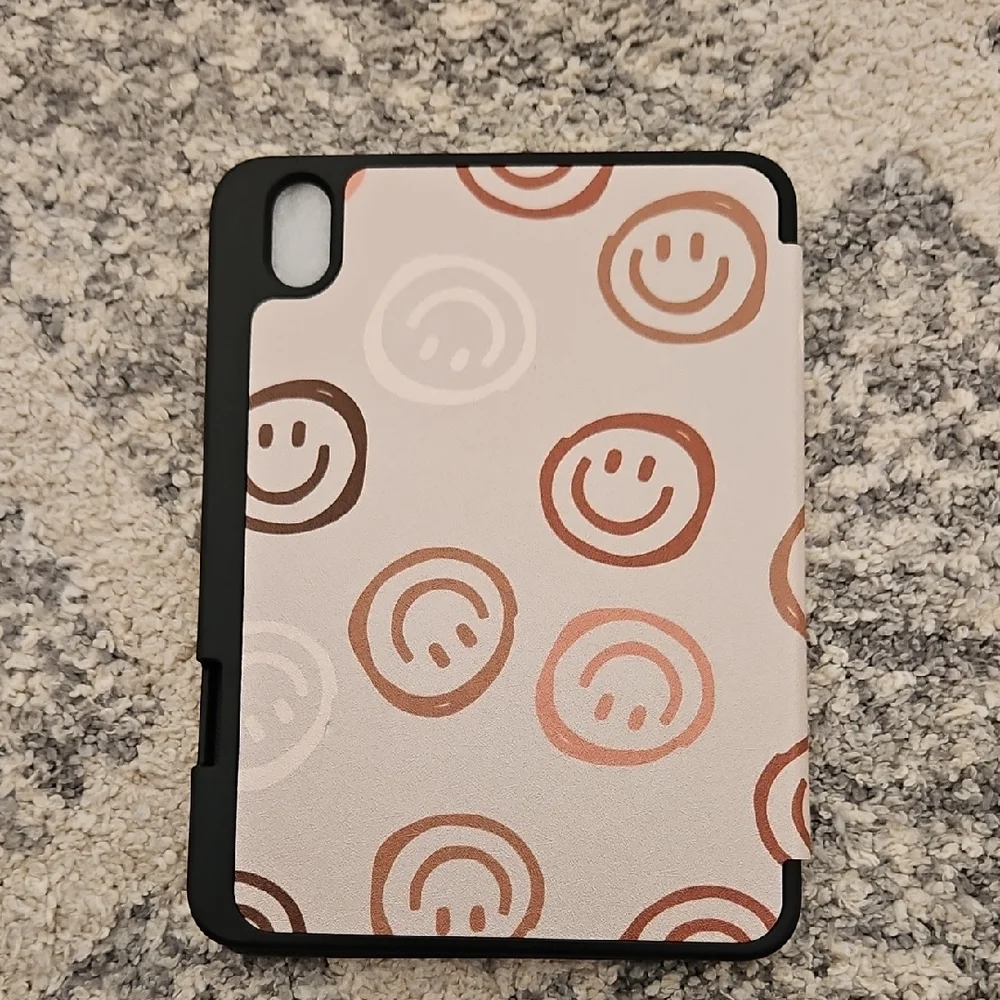 Smiley Face Tablet Case for iPad 10th Gen - Beige